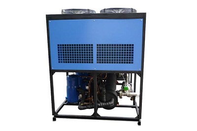 操作冷水機(jī)時(shí)有哪些注意事項(xiàng)？