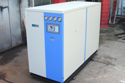 用戶購買水冷箱式冷水機怎么選擇供貨商？