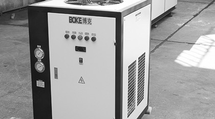 冬季工業(yè)冷水機(jī)該怎么維修？